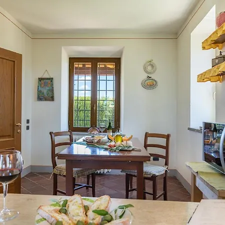 וילה Poggio Medei 10, Emma